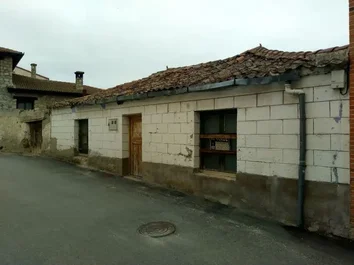 Casa De Pueblo En Venta En Fuente Abajo, 37