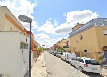 Chalet Adosado En Venta En Calle Virgen De Los Reyes