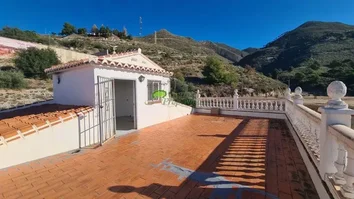 Casa De Pueblo En Venta En Competa