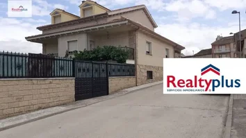 Casa o chalet independiente en venta en Carbonero el Mayor