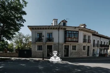 Chalet Adosado En Venta En Avenida Monasterio De Las Huelgas, 41