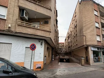 Piso En Venta En Calle PLATERO PEDRO DE BARES, 26