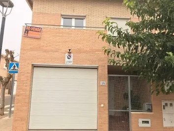 Chalet Adosado En Venta En Calle Calera, 14