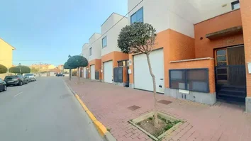 Chalet Adosado En Venta En Calle Mayor, 69 A