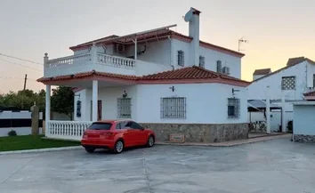 Casa O Chalet Independiente En Venta En Urb. La Hermandad, 223