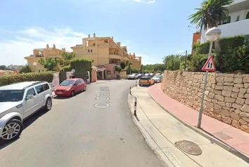 Piso En Venta En Avenida Esmeralda De Riviera