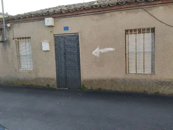 Casa De Pueblo En Venta En Calle Larga, 10