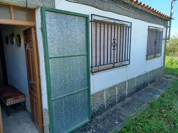 Casa Terrera En Venta En La Calzada, 2