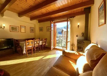 Chalet Adosado En Venta En Sesué