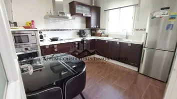 Chalet Adosado En Venta En Centro