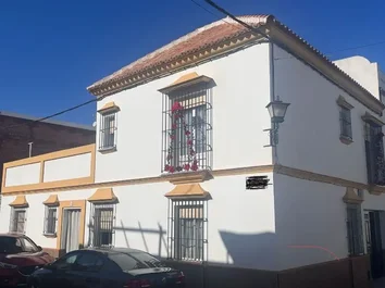 Chalet Adosado En Venta En Ronda Norte, 12