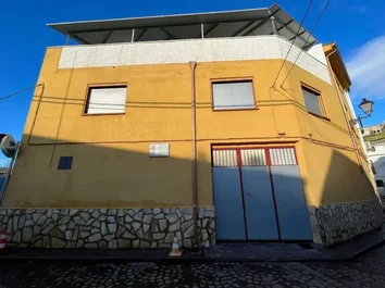 Casa De Pueblo En Venta En Agustina Tella S/n