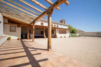 Caserón En Venta En Santiuste De San Juan Bautista