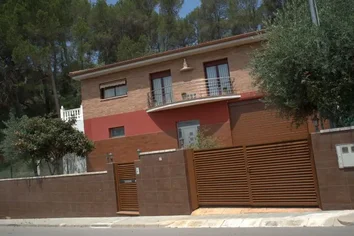 Casa O Chalet Independiente En Venta En Calle Cirerer, 7