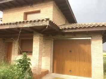 Casa O Chalet Independiente En Venta En Calle Higuera, 235