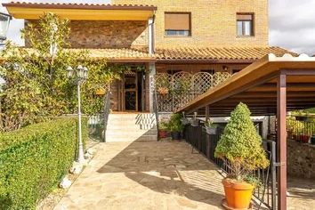 Casa O Chalet Independiente En Venta En Fátima, 5