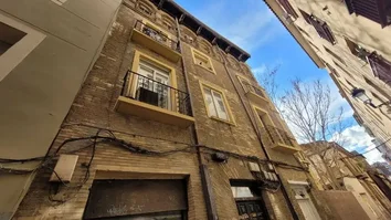 Piso En Venta En Calle De Casta Álvarez