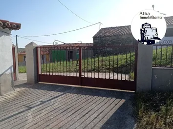 Casa De Pueblo En Venta En Larras, 17