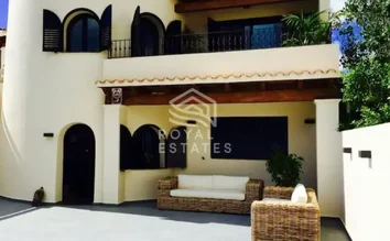 Chalet Adosado En Venta En Playa D’en Bossa