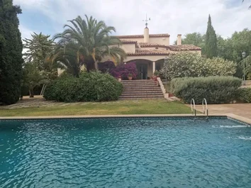 Casa O Chalet Independiente En Venta En Ubeda