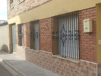 Piso En Venta En Calle Industria, 3