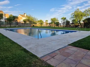 Chalet Pareado En Venta En Espartinas Pueblo