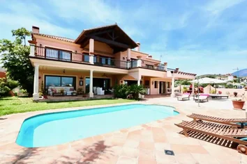 Casa O Chalet Independiente En Venta En La Alquería