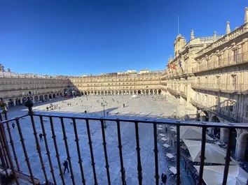 Piso En Venta En Plaza Mayor, 7