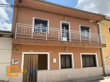 Chalet Adosado En Venta En Villaflores