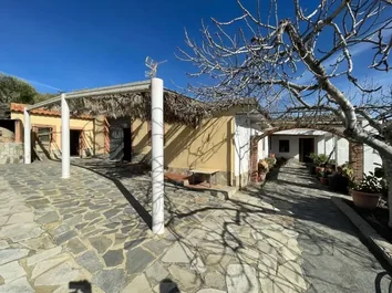 Cortijo En Venta En Senés