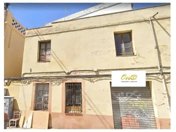 Chalet Pareado En Venta En Calle Felipe Rinaldi