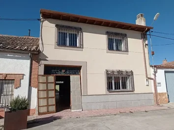 Casa De Pueblo En Venta En Calle Bercial, 14