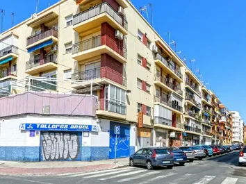 Local En Venta En Calle Padre Méndez Casariego, 19