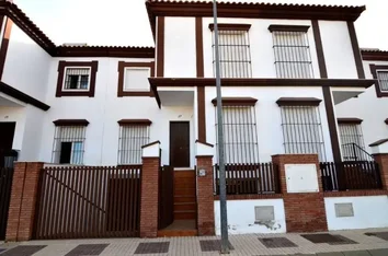 Chalet adosado en venta en Alcalá del Río