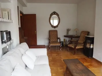 Piso En Venta En Avenida Gloria Fuertes, 4