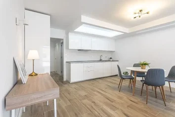 Piso En Venta En Avenida De Miraflores, 79