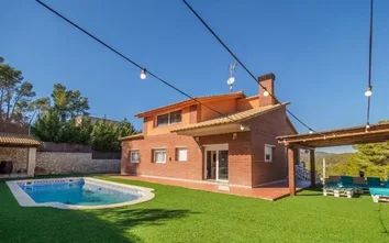 Casa o chalet independiente en venta en calle de l´esquirol