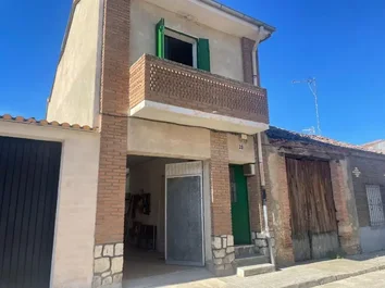 Casa De Pueblo En Venta En Mozoncillo