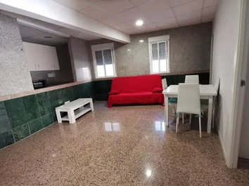 Casa De Pueblo En Venta En Calle Reina, 13