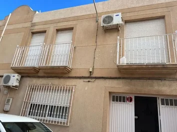 Chalet Adosado En Venta En Calle Verdi, 13