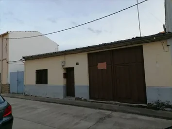 Chalet adosado en venta en calle General Castaños, 12