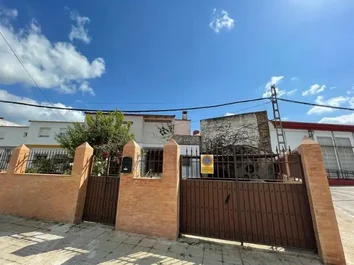 Chalet Pareado En Venta En Calle Celeste, 1