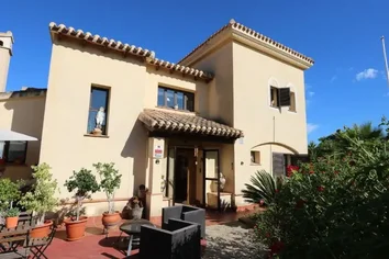 Casa O Chalet Independiente En Venta En Avenida Hacienda Del Alamo, 224