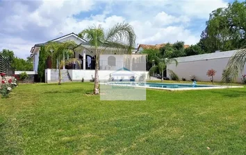 Casa O Chalet Independiente En Venta En Carretera TrassierraColonia De La Paz