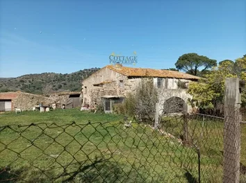 Masía En Venta En Calle De Llança