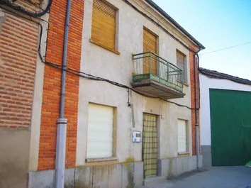 Casa De Pueblo En Venta En Calle Cantarranas, 10