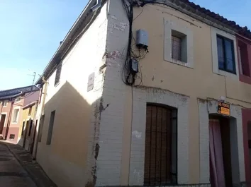 Casa De Pueblo En Venta En Plaza Del Mercado, 12