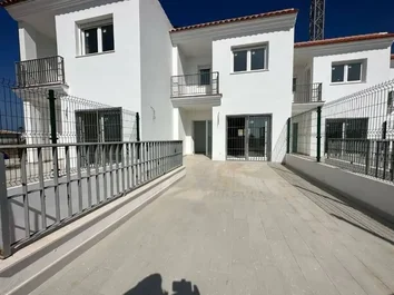 Chalet Adosado En Venta En Calle Europa