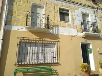 Casa De Pueblo En Venta En Calle Pedroso, 54