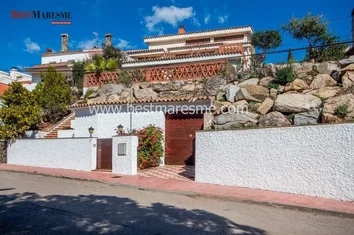 Casa O Chalet Independiente En Venta En Calle Garbí